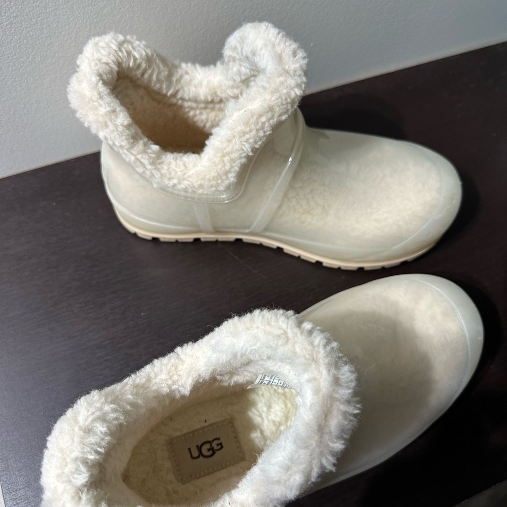 UGG raincloud sheer Ankle Boot